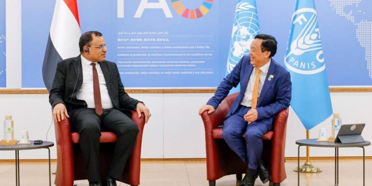 السقطري يستعرض مع مدير(الفاو) تداعيات أوضاع المنطقة على القطاع الزراعي والغذائي