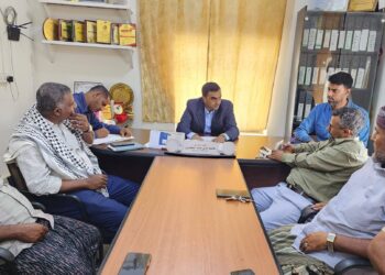 وكيل  سقطرى يناقش مع القطاع الصحي أوضاع الخدمات الطبية في نوجد