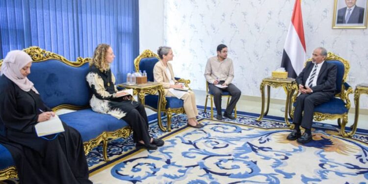 الصبيحي  يبحث مع السفيرة  الهولنديه  دعم العلاقات بين البلدين