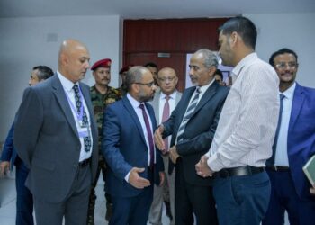 الصبيحي يتفقد سير العمل في وزارة الاتصالات والمؤسسات التابعة لها