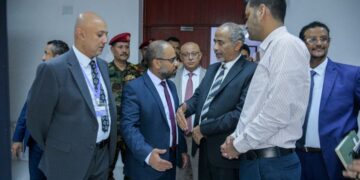 الصبيحي يتفقد سير العمل في وزارة الاتصالات والمؤسسات التابعة لها