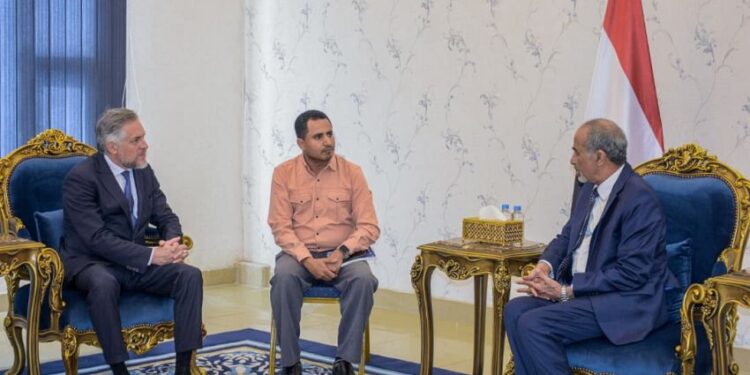 الصبيحي يبحث مع  سفير الاتحاد الأوروبي مستجدات الأوضاع في اليمن