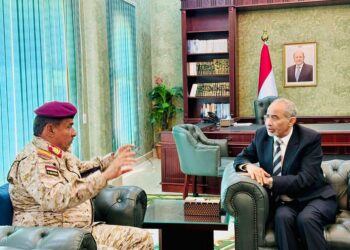 الصبيحي يطلع مستوى الجاهزية القتالية للوحدات العسكرية في محور ابين