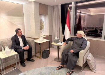 طارق صالح يطلع على جهود تعزيز الاستقرار وتطبيع الحياة بالضالع