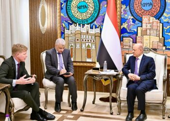 العليمي: استمرار ارتهان المليشيات  للنظام الإيراني يبقي هدف استعادة مؤسسات الدولة في صدارة الاولويات