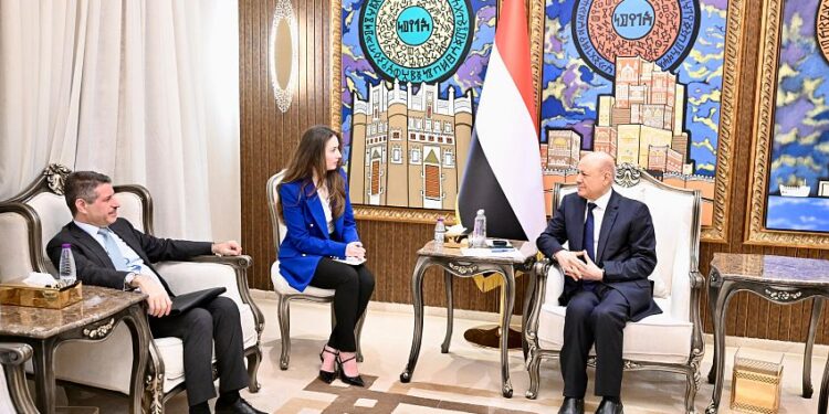 العليمي :اهمية البناء على ردع النظام الإيراني لإنهاء تهديد مليشياته في المنطقة