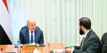 العليمي يشدد على أهمية تحفيز كافة الطاقات للنهوض بابين