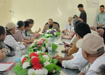 محافظ الضالع يعقد اجتماعاً موسعاً لمناقشة تطوير الخدمات الطبية