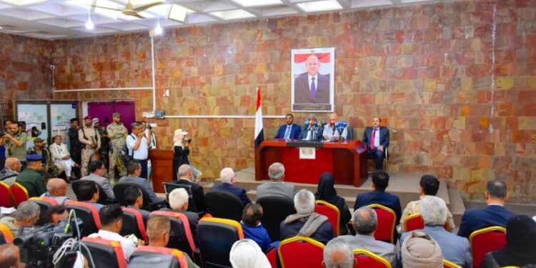 اللجنة الحكومية : أضرار السيول  بتعز فاقت التوقعات واسفرت عن مقتل 22 مواطن وتشريد 12 الف اسره