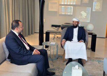 المحرّمي يطّلع على سير العمل بوزارة الكهرباء ويوجّه بمضاعفة الجهود لتحسين الخدمة