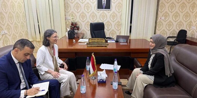 وزيرة الشؤون القانونية تبحث مع السفيرة الفرنسية تعزيز التعاون المشترك والبناء المؤسسي