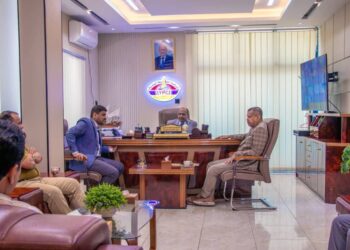 بامقاء يتفقد سير العمل بشركة النفط اليمنية