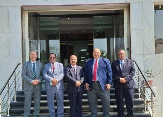 وزير النقل يبحث مع المدير الإقليمي لمنظمة (الايكاو) دعم الطيران المدني