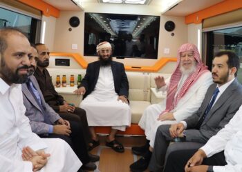 وزير الأوقاف يناقش مع شركة النقل البري خطط وآليات نقل حجاج اليمن