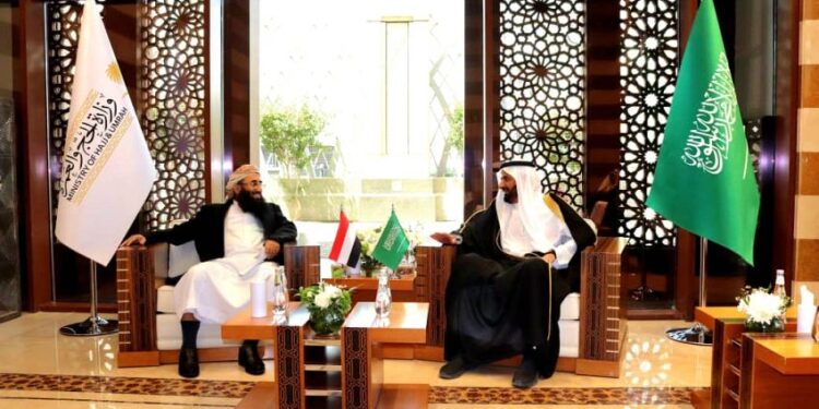 وزير الأوقاف يبحث مع نظيره السعودي ترتيبات حج 1447هـ