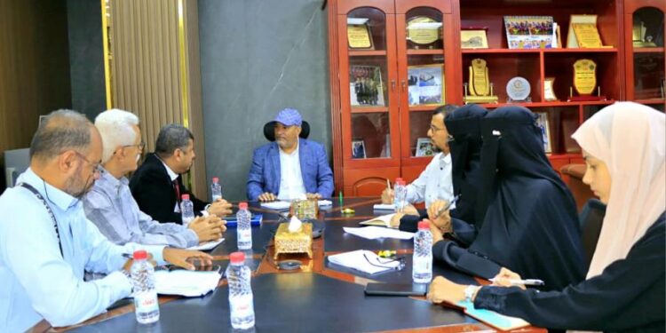 اجتماع  يناقش إجراءات ضبط أسعار السلع وتعزيز الرقابة على الأسواق