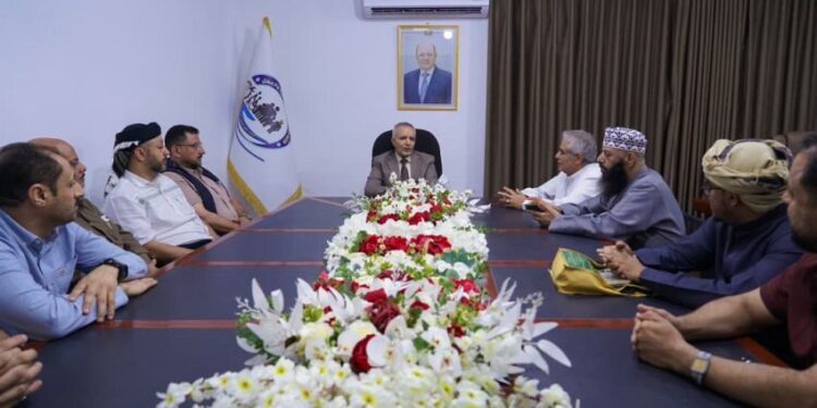 اليافعي يناقش مع جمعية صائغي الذهب توسيع فرص التشغيل لتعزيز التنمية الاقتصادي