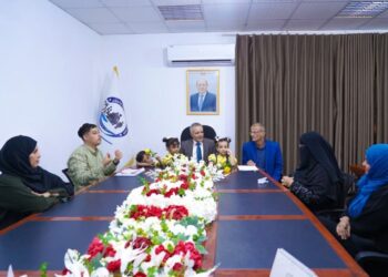 وزير الشؤون  يطّلع على برامج وأنشطة مؤسسة رموز للصم ويشيد بتجاربهم الملهمة