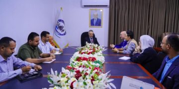 اليافعي يبحث مع الصندوق الأممي للسكان تعزيز الشراكة وتمكين النساء والشباب