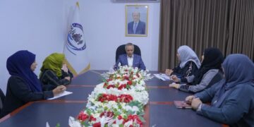 اليافعي يناقش مع اللجنة الوطنية للمرأة تعزيز الشراكة وتمكينها اقتصادياً واجتماعيا