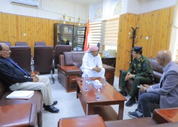 بارباع يناقش مع وكيل وزارة الداخلية تطوير أداء المصالح الأمنية بوادي وصحراء حضرموت