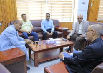 بارباع يبحث مشروعات  شركة بترومسيلة في وادي وصحراء حضرموت