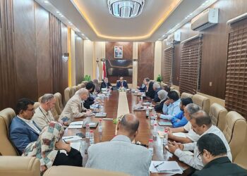 اجتماع صحي في عدن يناقش الوضع الراهن وخطط وبرامج التدخلات الصحية