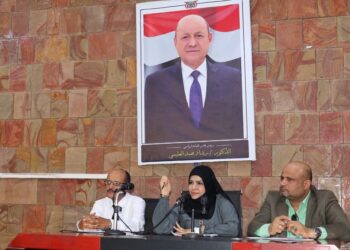 اجتماع في تعز يناقش ضبط أسعار الأدوية واتخاذ إجراءات حازمة بحق المخالفين