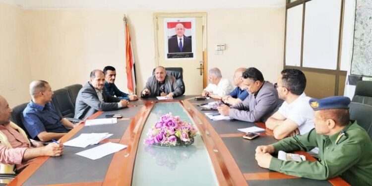 اجتماع في تعز يناقش الوضع التمويلي للغاز المنزلي والمشتقات النفطية