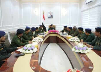 وزير الداخلية  يجتمع بوكلاء ومدراء عموم الوزارة في  عدن