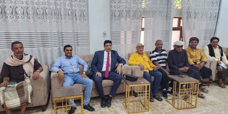 السقطري ووكيل وزارة الشباب يناقشان سبل تطوير القطاع الرياضي في  الارخبيل