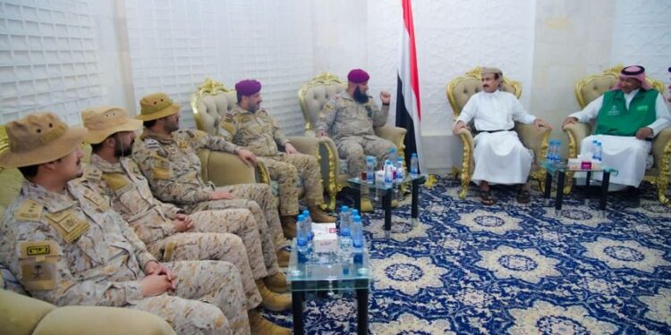 محافظ شبوة يبحث مع قيادة التحالف تعزيز الجهود لترسيخ الأمن ورفع معدلات التنمية