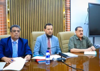 تنفيذي عدن يناقش تحديات قطاعي الكهرباء والصحة وسبل معالجتهما