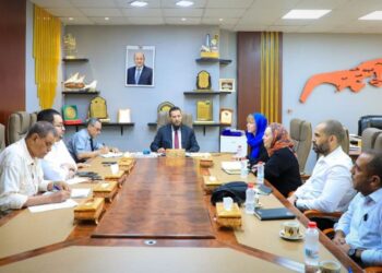 محافظ عدن يبحث مع أطباء بلا حدود تعزيز الشراكة وتطوير الخدمات الصحية