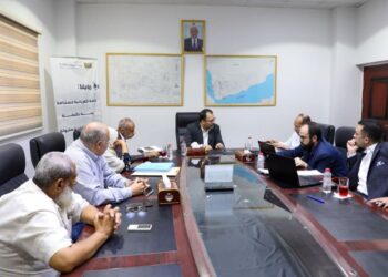 وزير الكهرباء يبحث مع شركة مصرية إعداد دراسات فنية لإعادة تأهيل المحطات