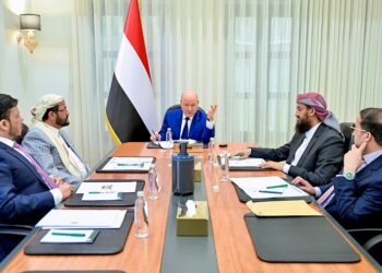 مجلس القياده يناقش معالجة ظاهره  شح السيوله