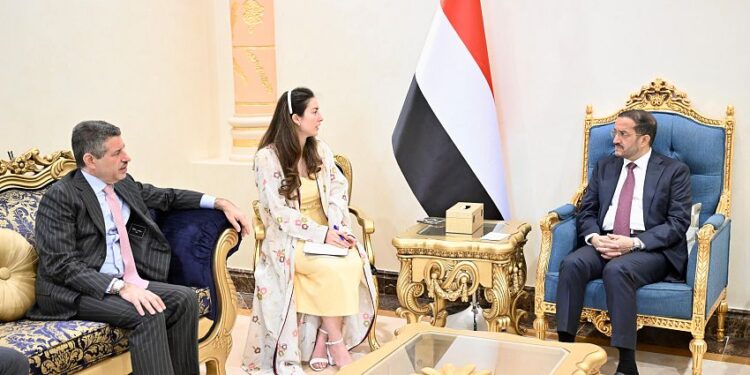 مجلي  يبحث مع  السفير الأمريكي التطورات الراهنة في اليمن