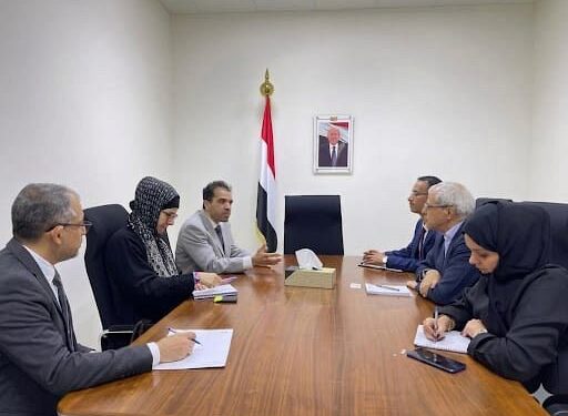 نائب وزير الخارجية يودع  رئيس بعثة الصليب الأحمرلانتهاء فترة عمله