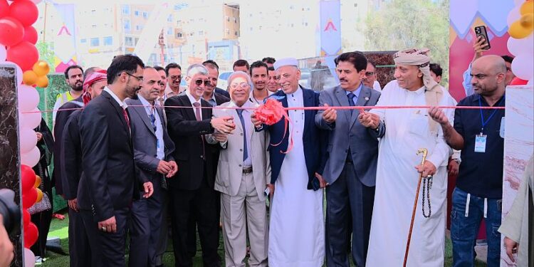 نائب وزير الأشغال يفتتح فعاليات معرض عدن الثالث للإعمار والبناء