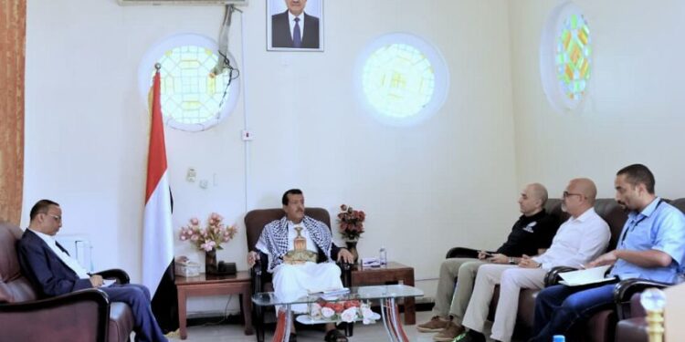 وكيل مأرب يبحث مع الأوتشا تنسيق الجهود لاستقرار العمل الإنساني