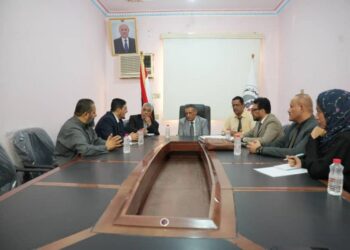 وزير التعليم العالي يناقش مشروع المدينة الجامعية الطبية بعدن