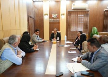 وزير الصحة يناقش مع فريق مكتب (اليونبس) عدداً من التدخلات الصحية