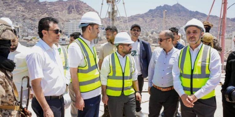 وزارة الاتصالات تنفذ مسحاً ميدانياً شاملاً للبنية التحتية للقطاع  في المحافظات المحررة