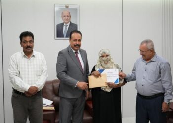 وزير الأشغال يكرّم عمال النظافة بمناسبة عيد العمال العالمي