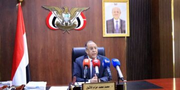 وزير الصناعة: السلع الأساسية معفاة من تحريك الدولار الجمركي ومستمرون بضبط الأسواق
