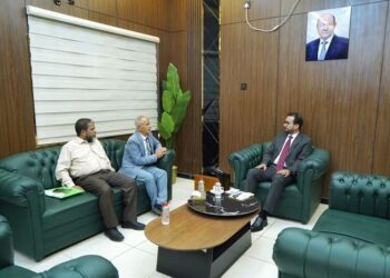 وزير الخدمة المدنية يناقش مع عدد من رؤساء الجامعات أوضاع الكادر الأكاديمي وملف التسويات