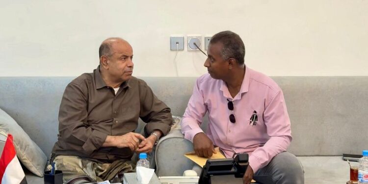 الخنبشي يطّلع على أوضاع الإدارة الهندسية والفنية ويشيد بجهود نقابة المهندسين