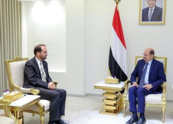 رئيس الوزراء يودع السفير  السويسري  لانتهاء عملة