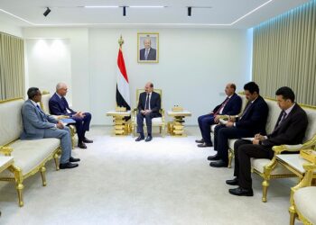 رئيس الوزراء  يبحث مع المنسق الاممي  الاوضاع الانسانيه والتنمويه