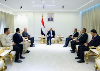 رئيس الوزراء يبحث مع   وفد  اليونسكو المشتاريع التعليميه والثقافيه
